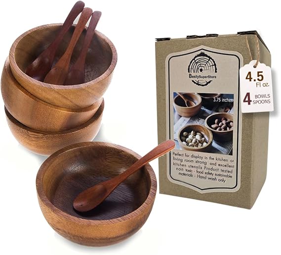 Complete kitchen set with pots, pans, plates, and utensils – typical Non-Food Items (NFI) in Uganda for household use and relief distribution.